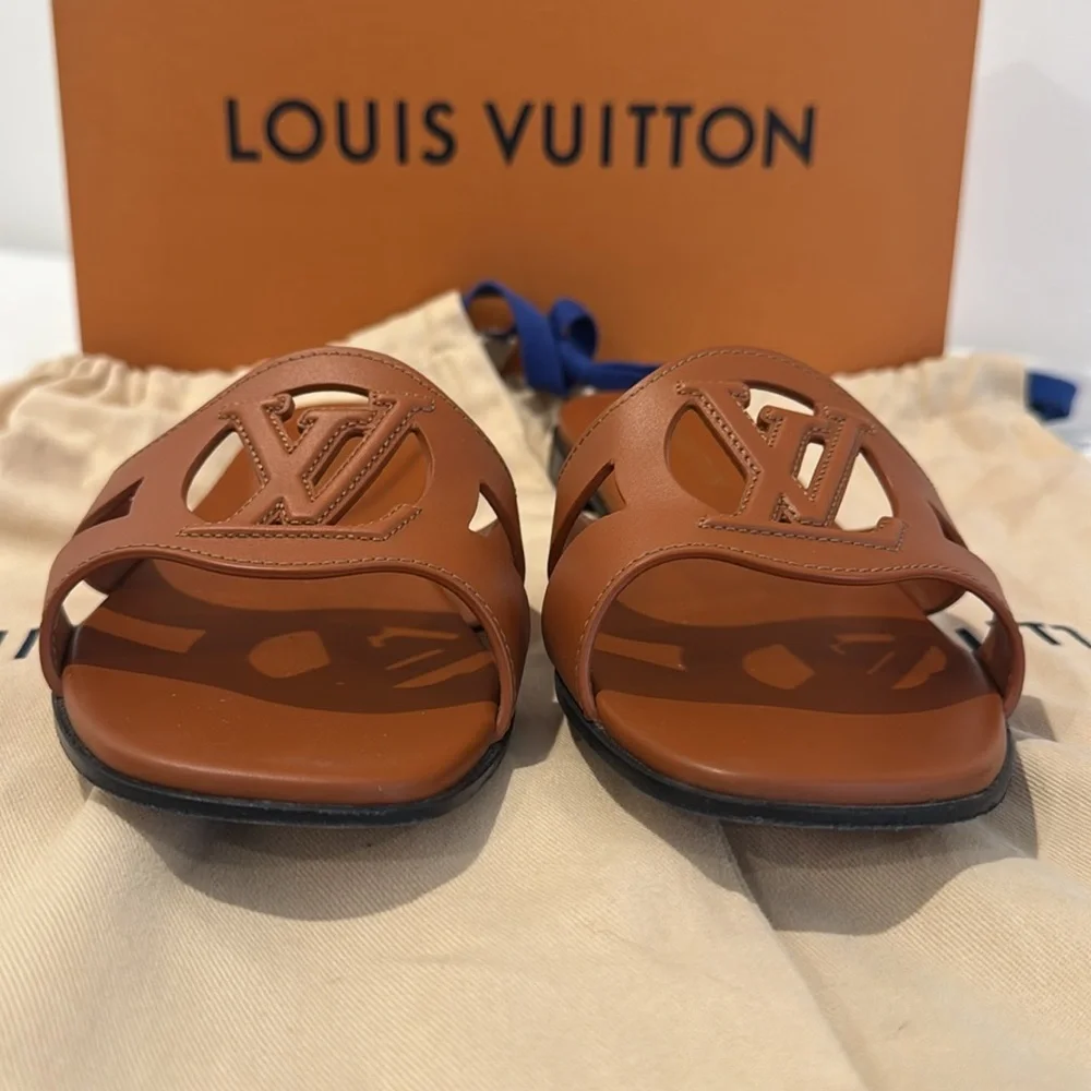 JUST LIKE NEW! LV Isola Flat Mule. EU 39 - Picture 7 of 15